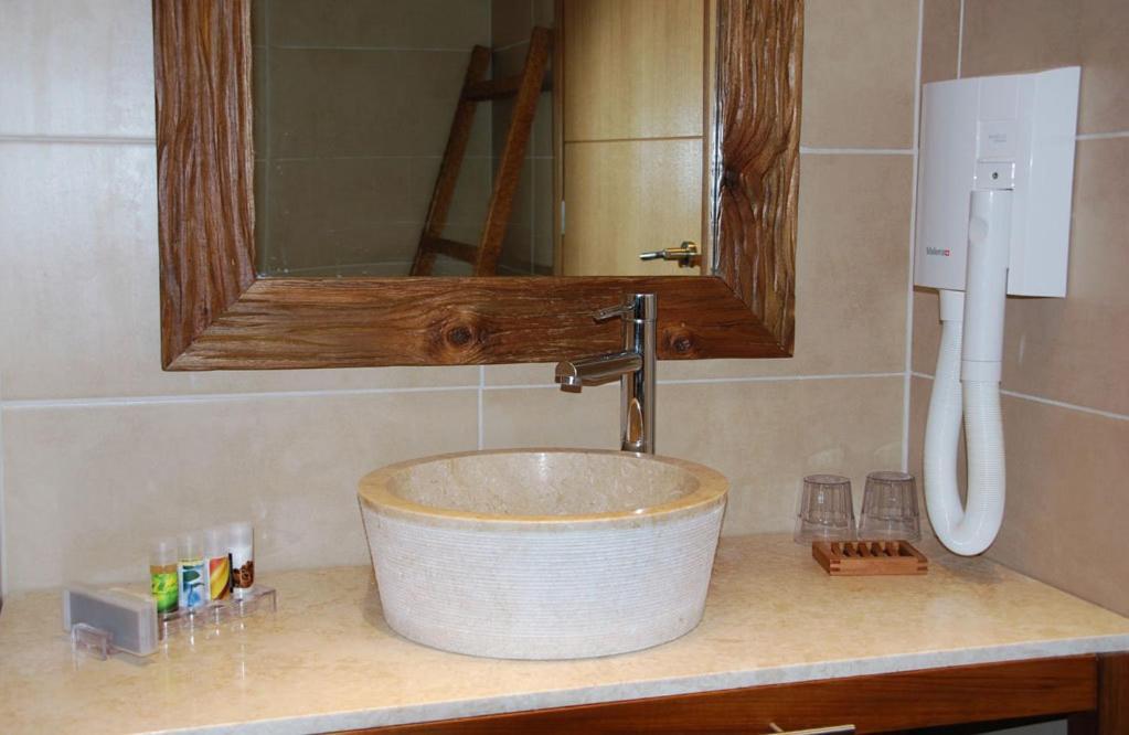 Astrolabe Hotel Khrónia Стая снимка