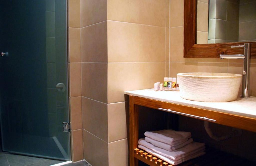 Astrolabe Hotel Khrónia Стая снимка